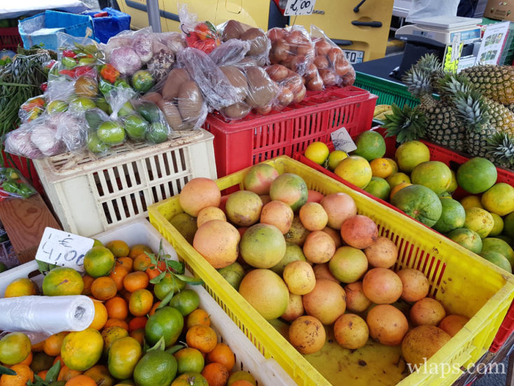 Le Marché de Sainte Anne en Guadeloupe
