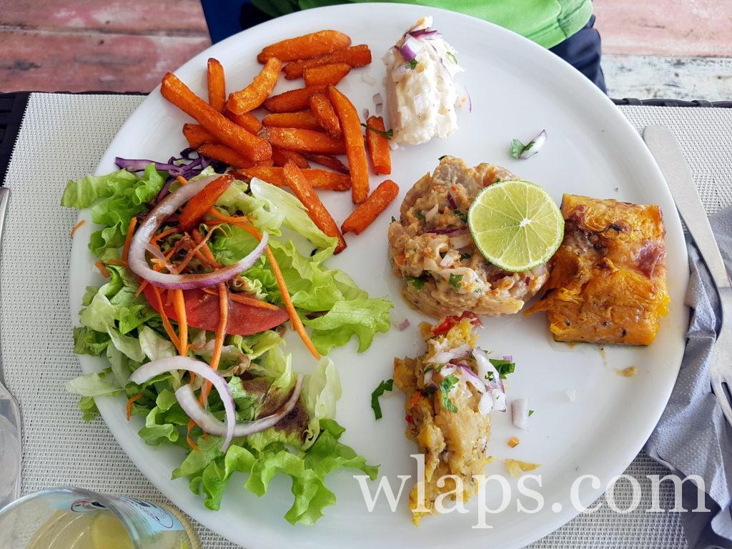 Plat au restaurant à Marie Galante