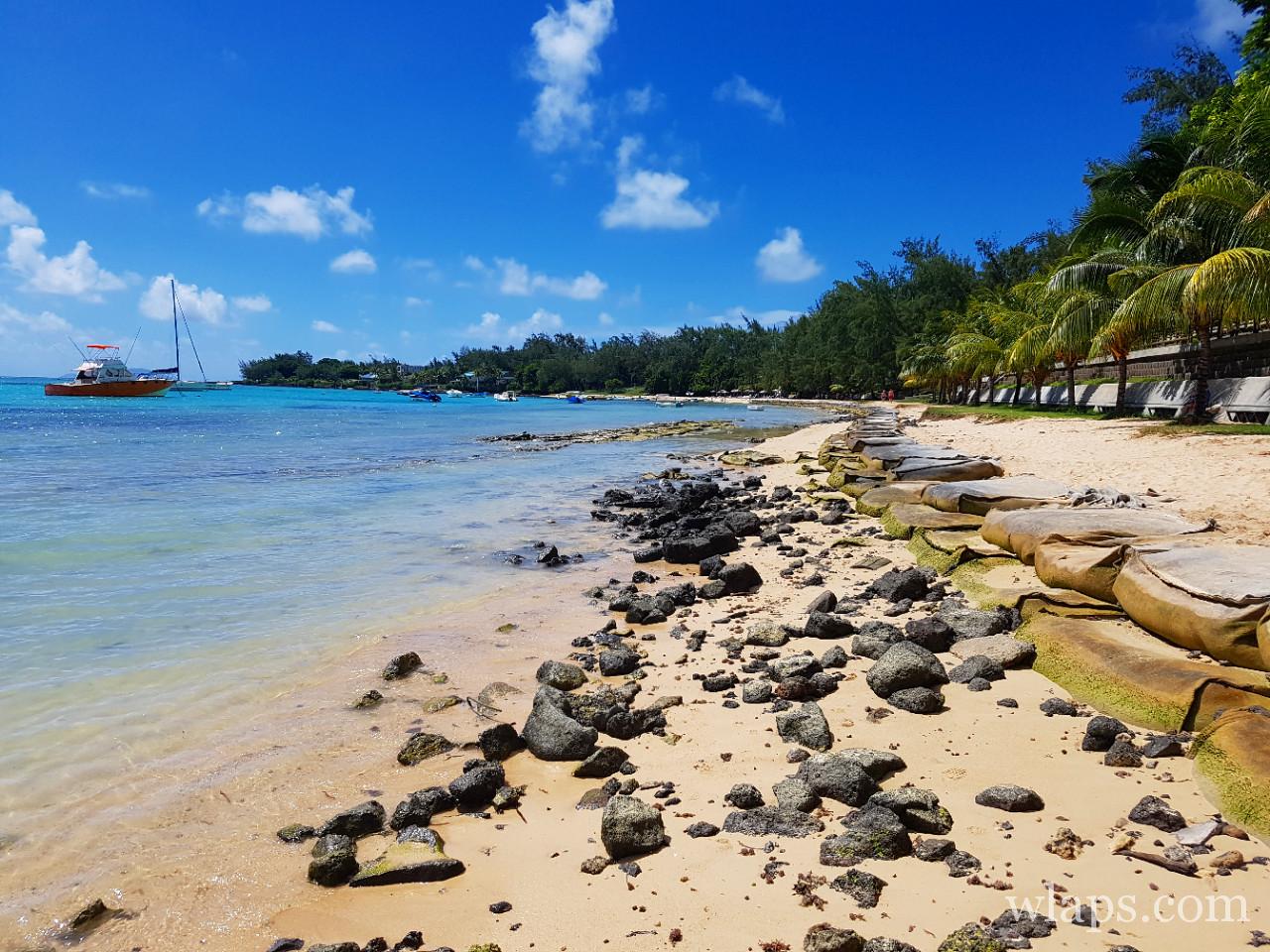 sacs de sable à La plage de Bains Bœufs à l'île Maurice