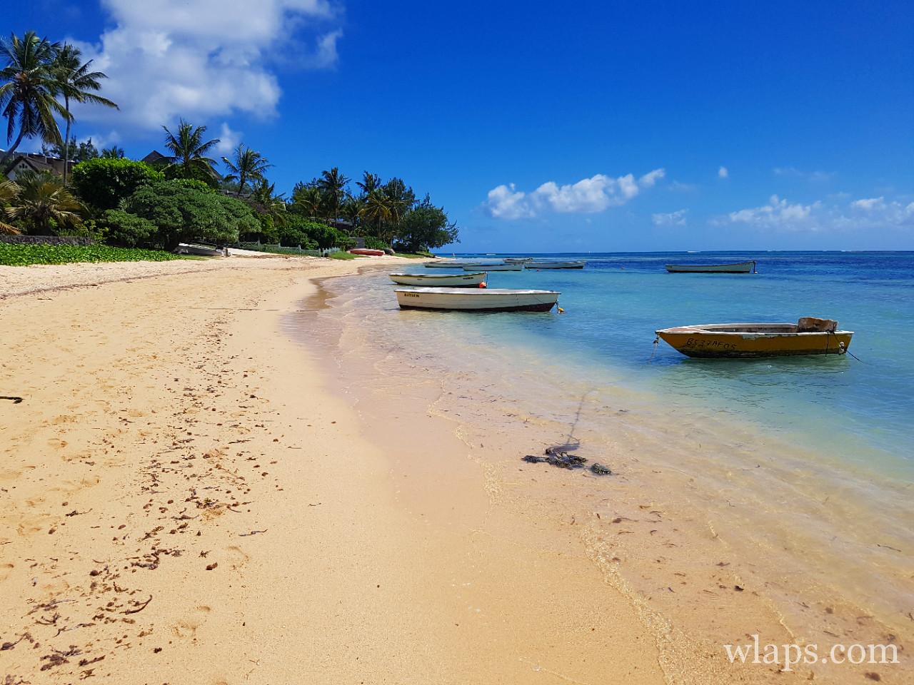 barques à La plage de Bains Bœufs à l'île Maurice