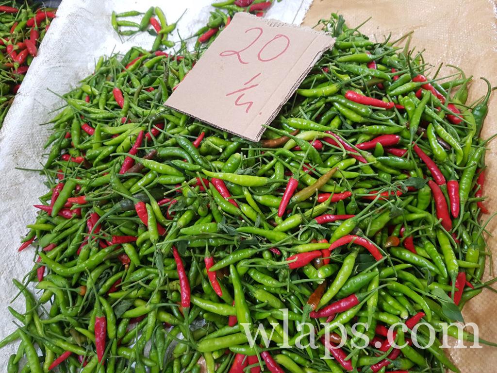Piments oiseau sur le marché à l'île Maurice à 20 Rs