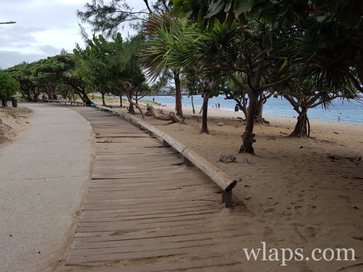 La promenade qui longe la plage de Saint Pierre à La Réunion