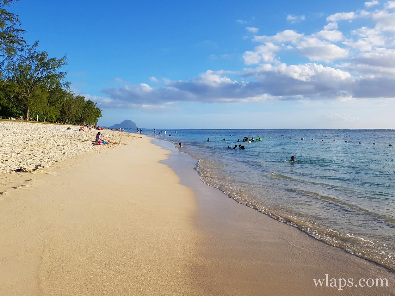 La plage de Flic en Flac à l'île Maurice