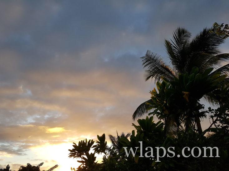 les couleurs du lever de soleil en guadeloupe