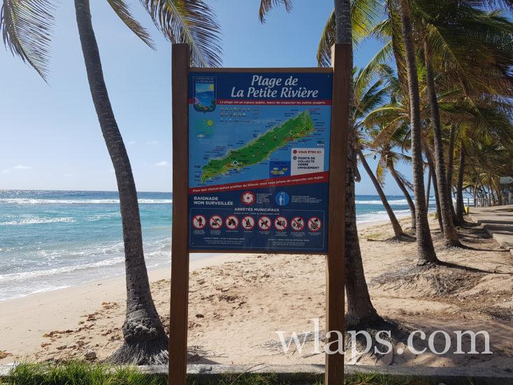 Plage de la Petite Rivière à la Désirade