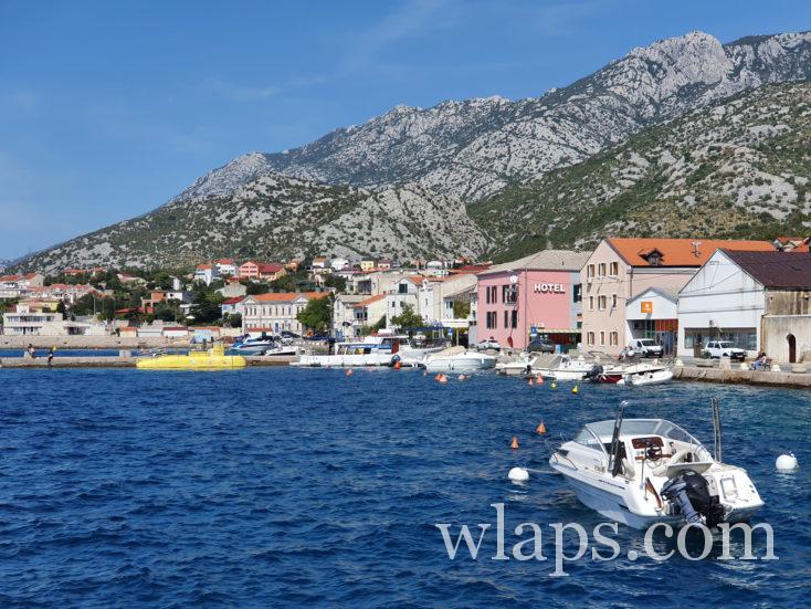 le village de Karlobag en Croatie