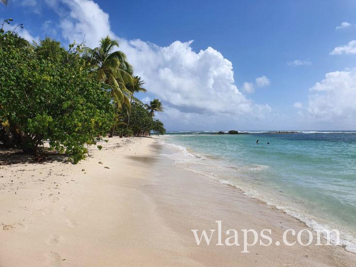 comment aller à la plage de la caravelle à sainte anne