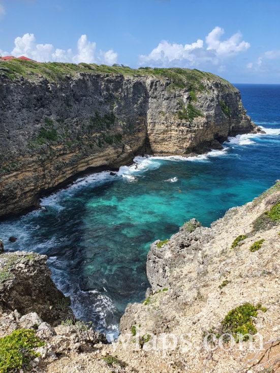 anse aux eaux turquoises