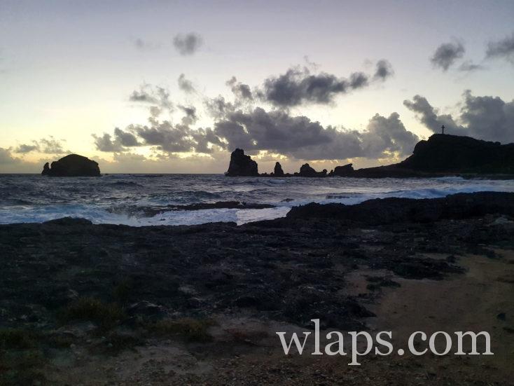 lever du soleil à la Pointe des Châteaux en Guadeloupe