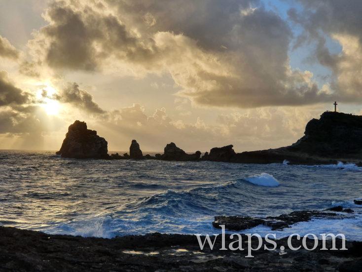 soleil qui sort des nuages en Guadeloupe