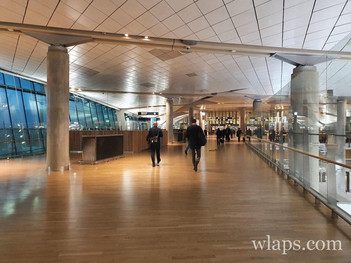 dans l'aéroport d'Oslo Gardermoen