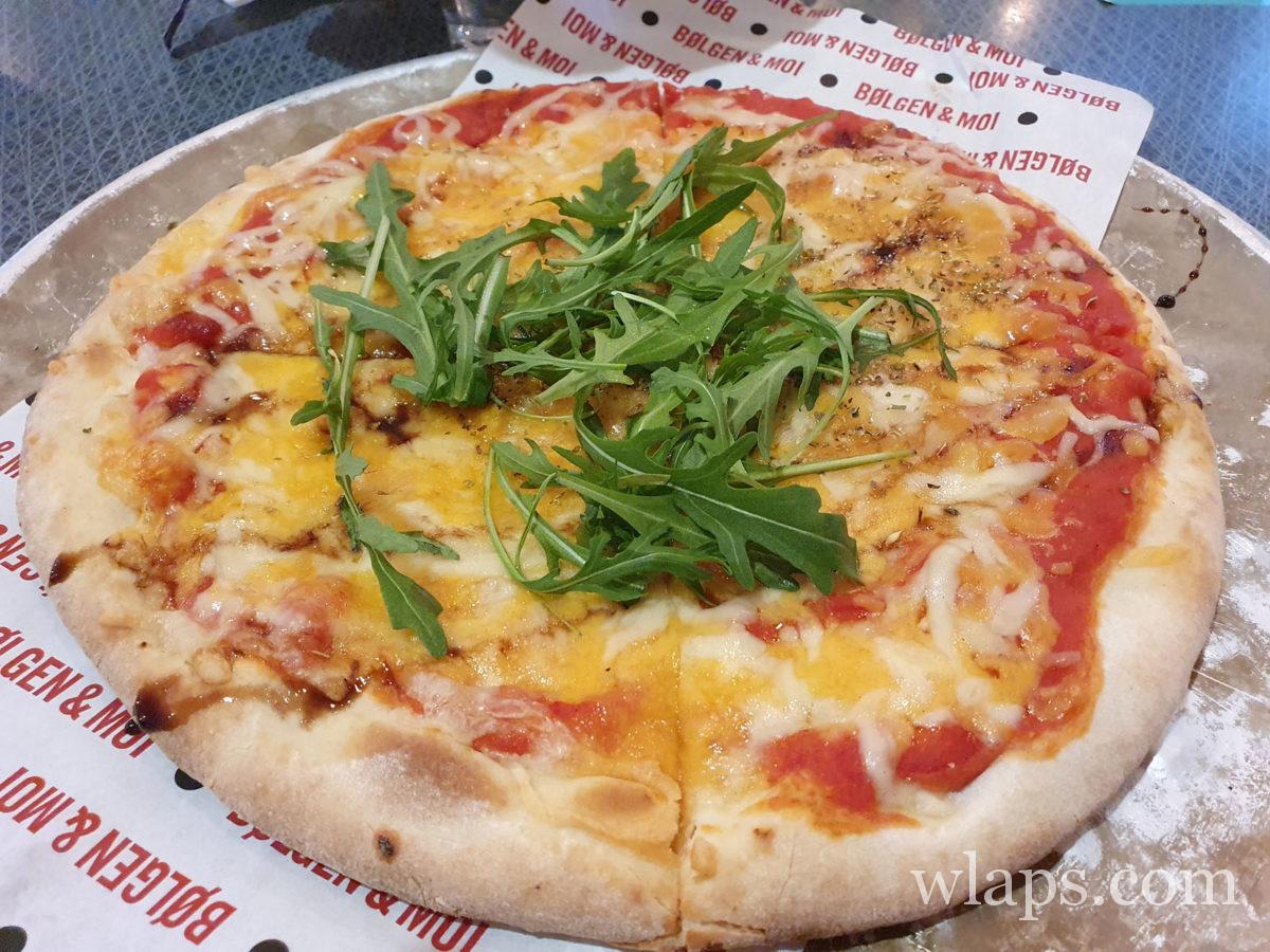 pizza à Bølgen & moi food garage à l'aéroport d'Oslo