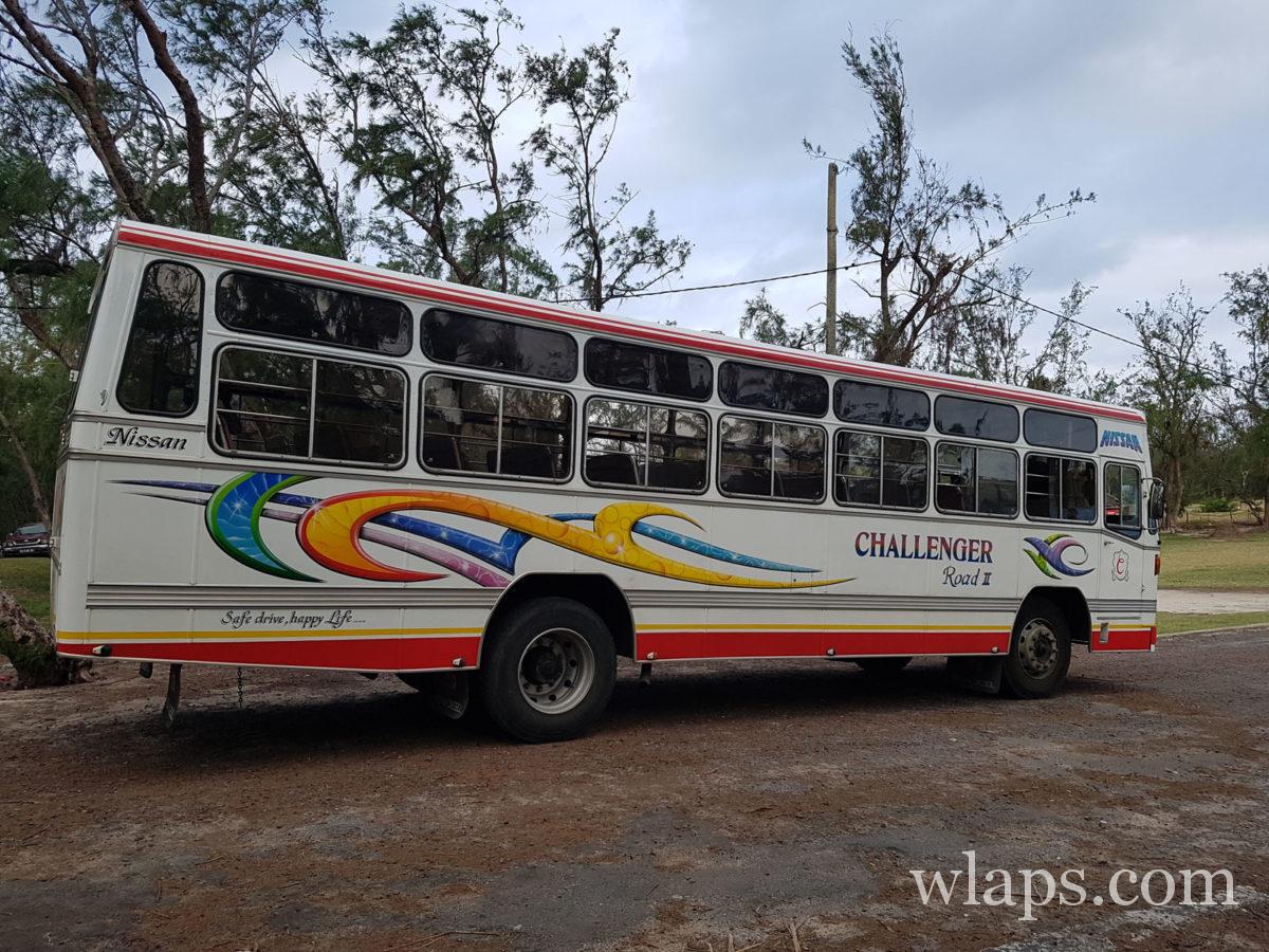 Un des nombreux bus qui sillonne l'île Rodrigues