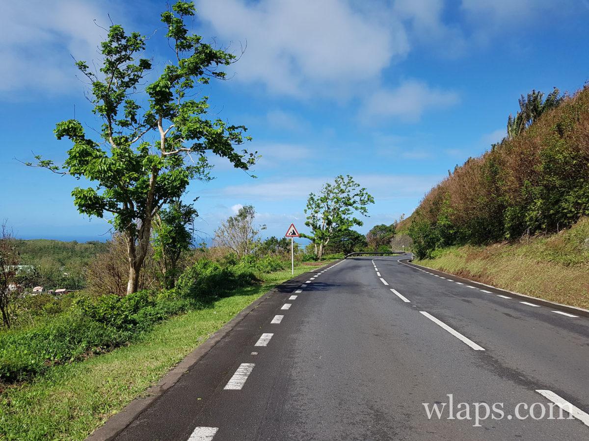 Route principale menant à la capitale de l'île Rodrigues
