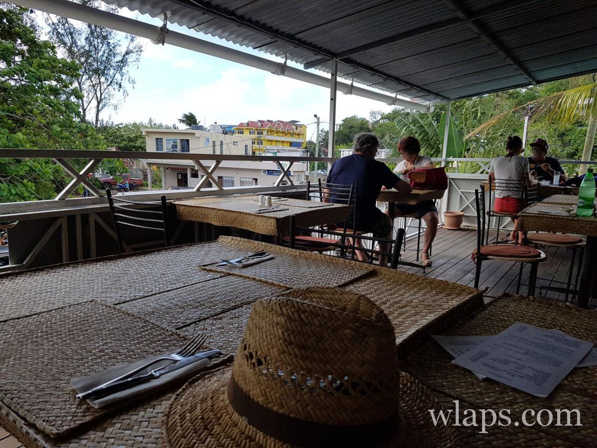 terrasse du Restaurant Aux 2 frères à l'île Rodrigues