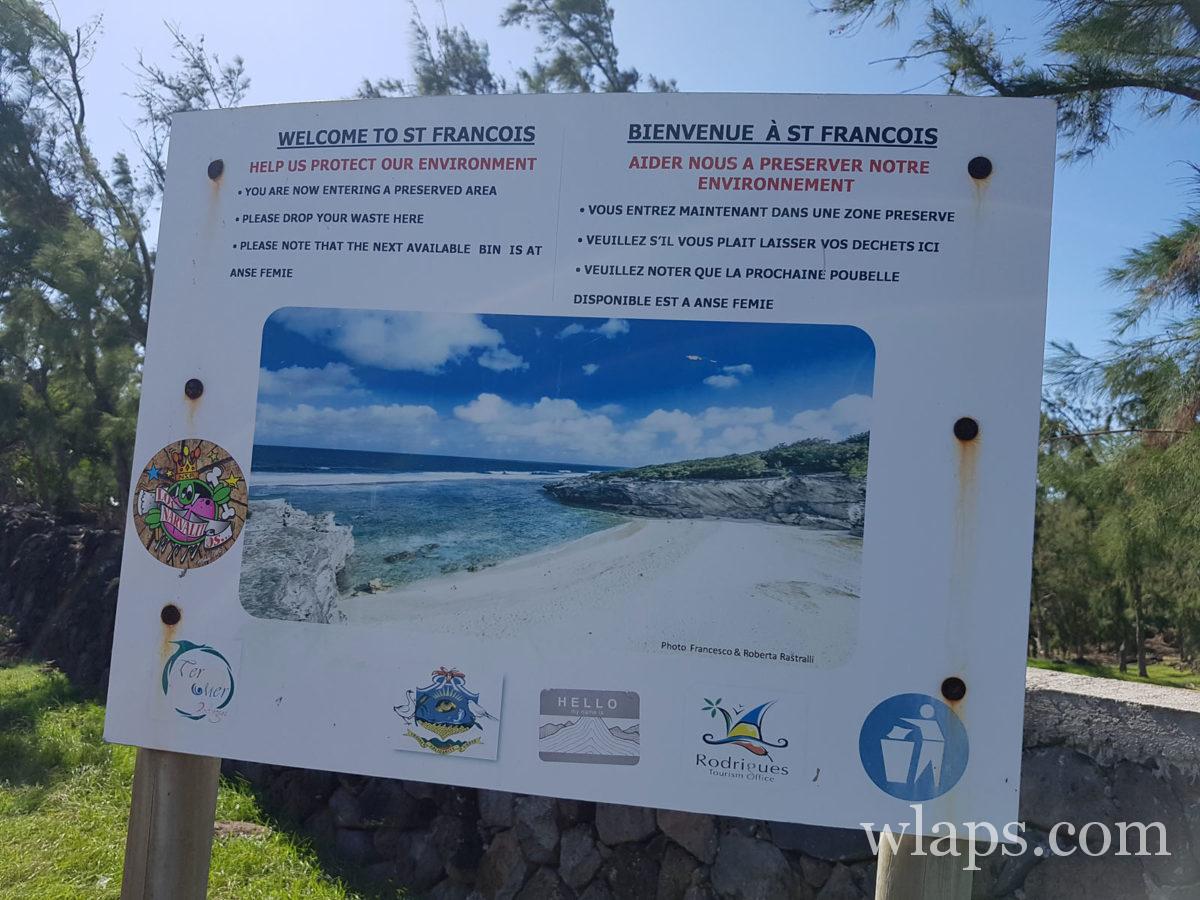 panneau d'une des plages de Rodrigues