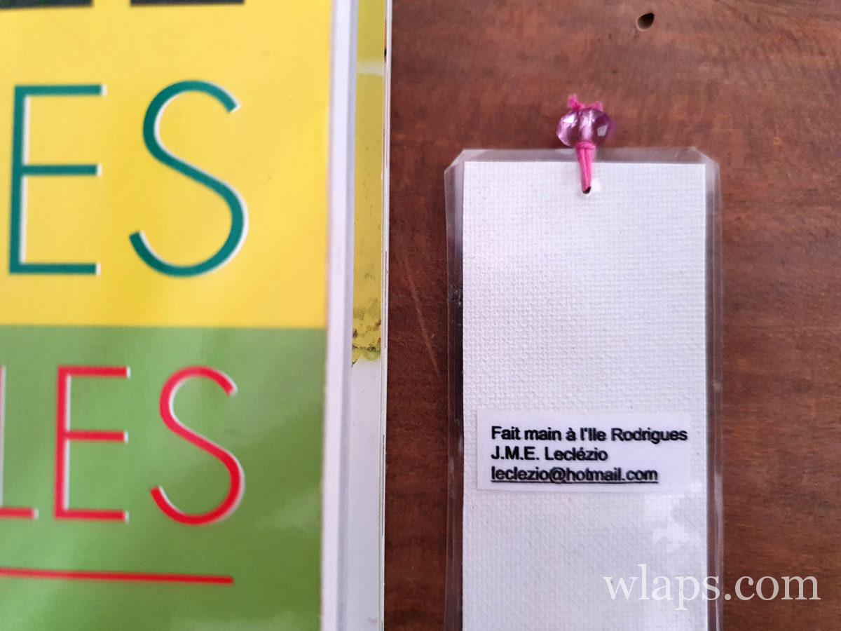 Mes souvenirs de l'île Rodrigues notamment un marque pages