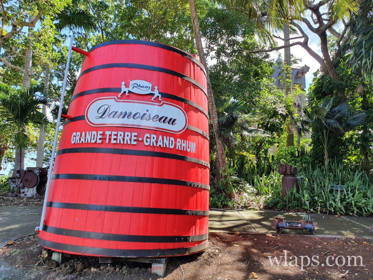 tonneau de la distillerie Damoiseau au Moule en Guadeloupe
