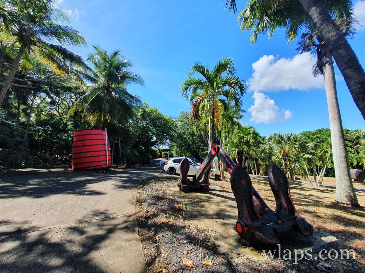 entrée de la distillerie Damoiseau au Moule en Guadeloupe