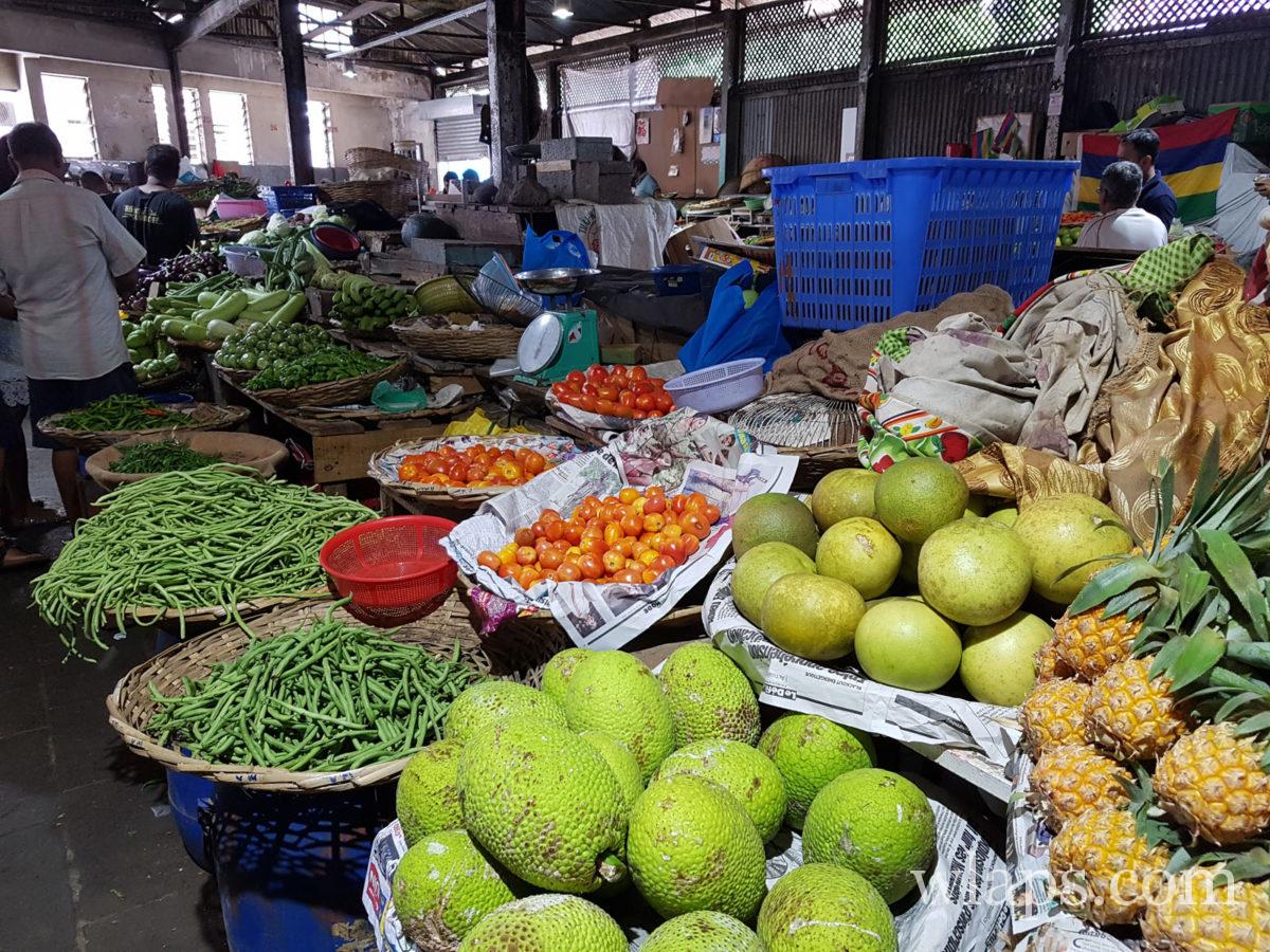 courses au marché pour acheter des légumes de l'île Maurice