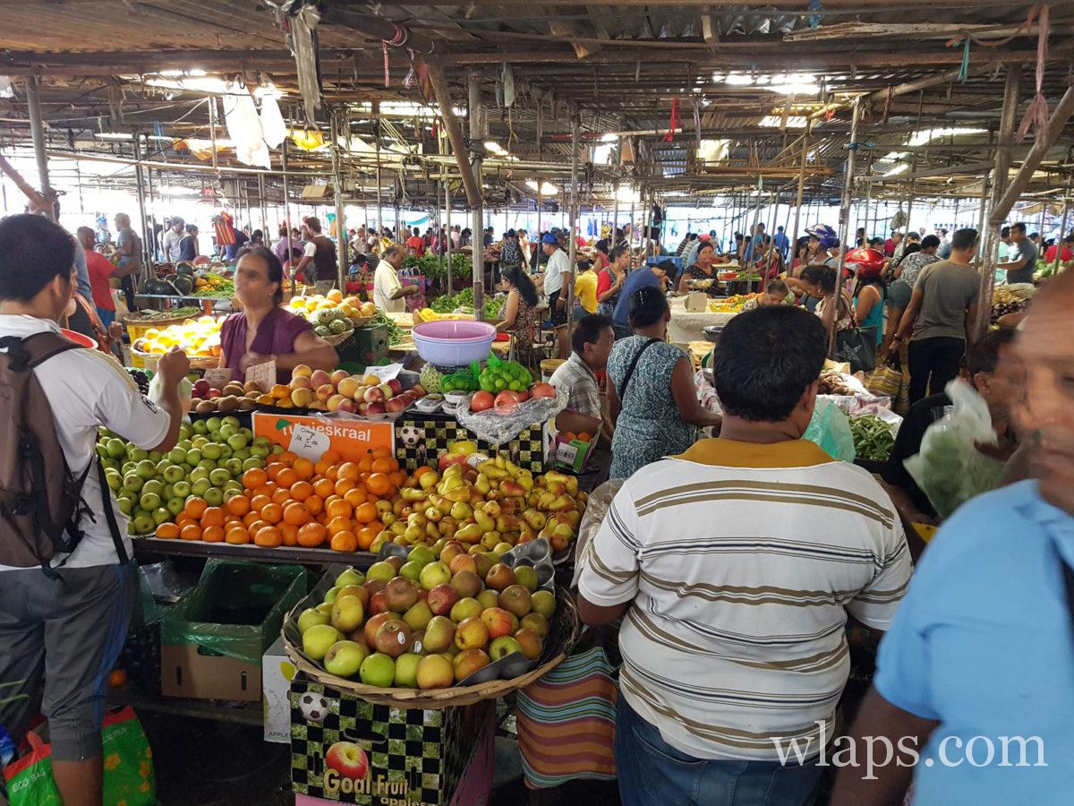 Ambiance au marché de Goodlands