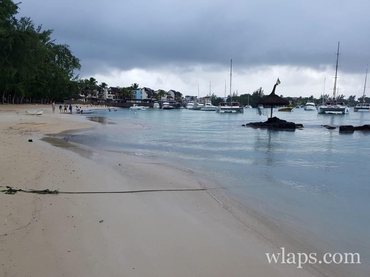 Ciel maussade après la pluie, à Grand Baie