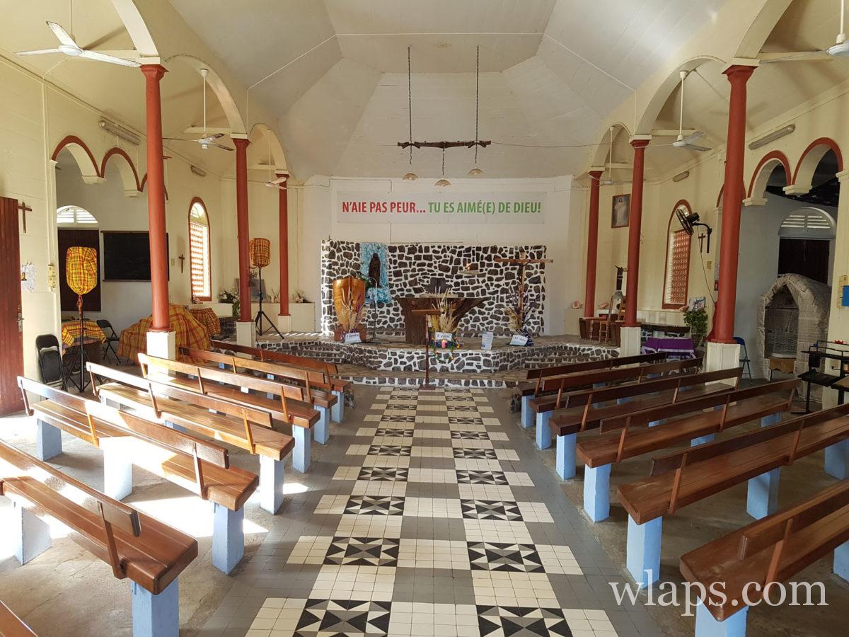 L'intérieur de l'église de la Désirade