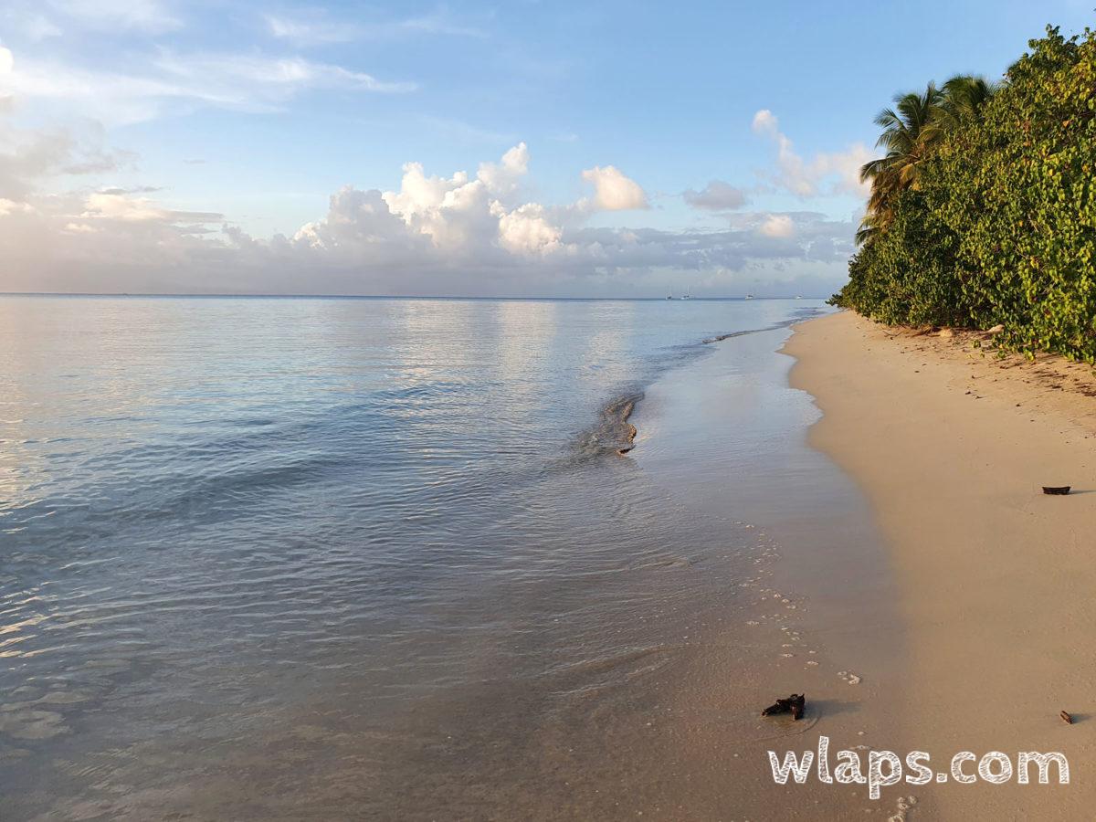 Balade en fin de journée à la plage de Folle Anse