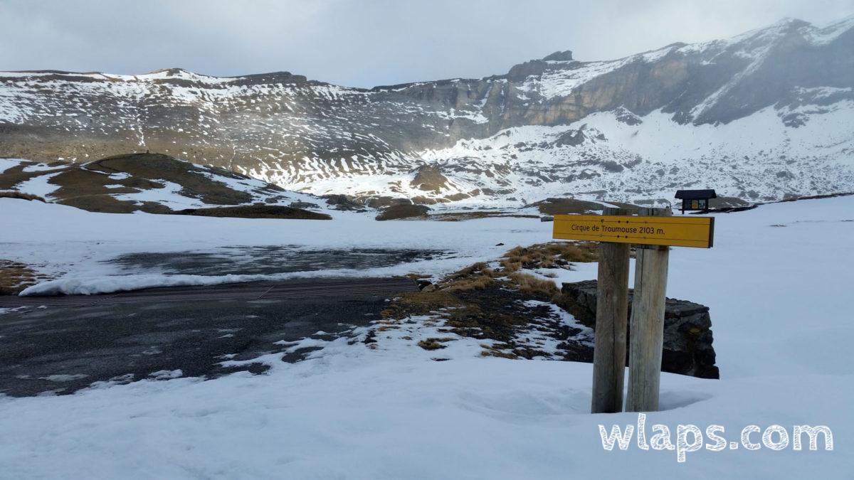 Panneau de l'entrée du cirque de Troumouse
