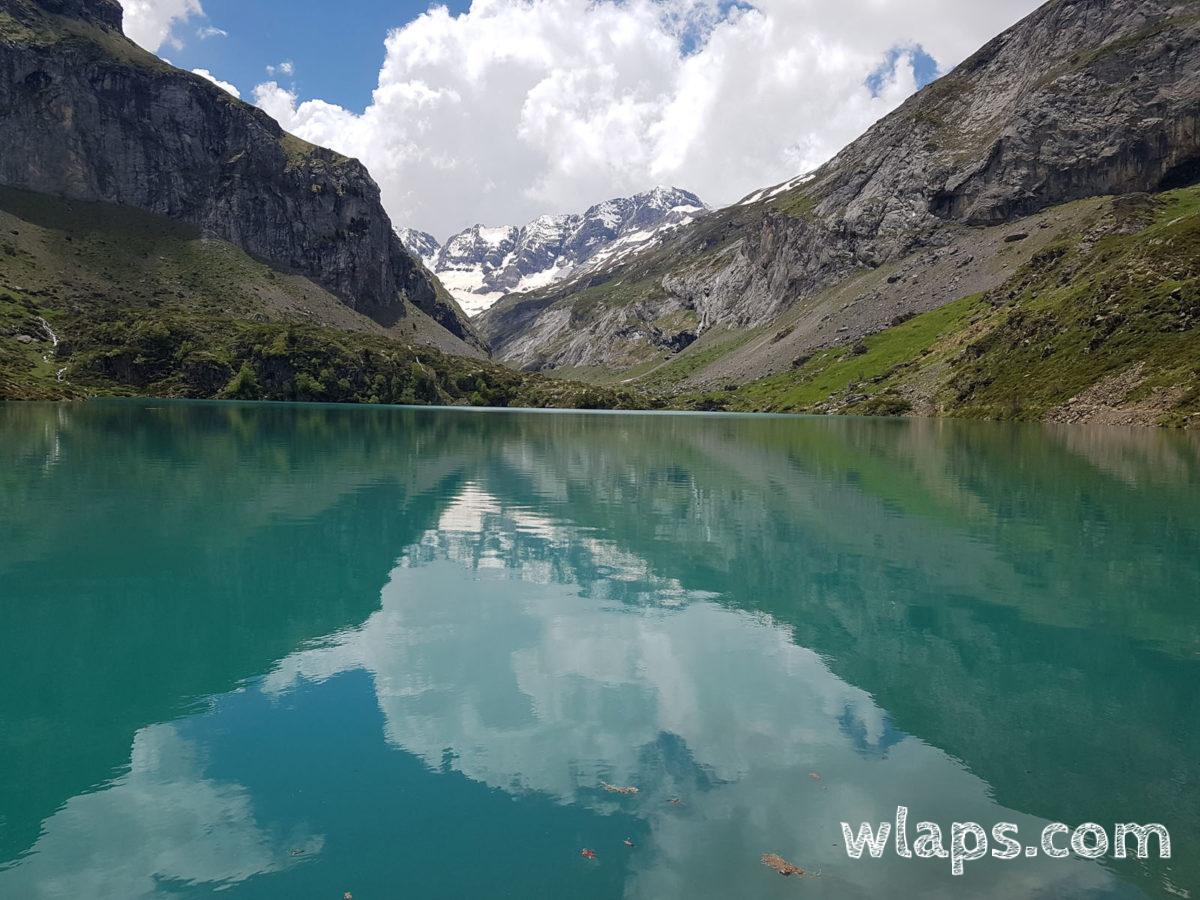Ce jour-là, on fait le Tour du Lac des Gloriettes, sous le ciel gris