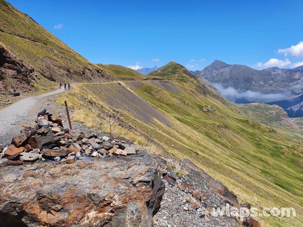 sur le chemin de randonnée depuis le col de Tentes