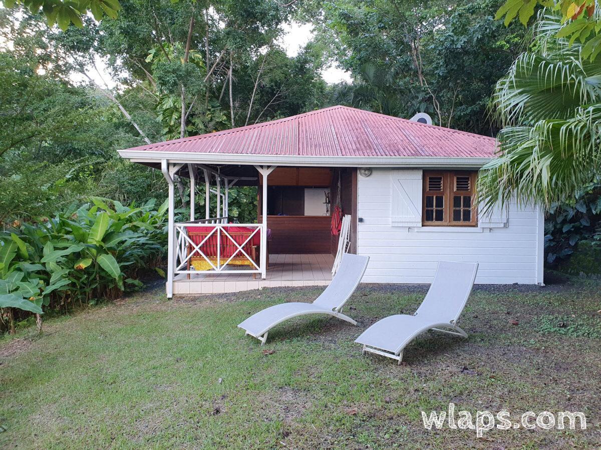 Bungalow Karet pour deux personnes avec vue mer, Caféière, Deshaies