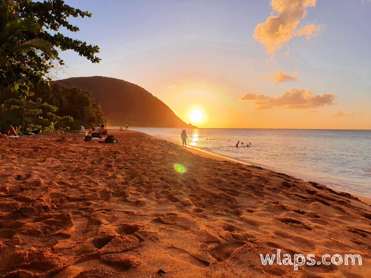 Meilleur lieu où faire le coucher de soleil en Basse-Terre, à la plage de Grande Anse, en Guadeloupe