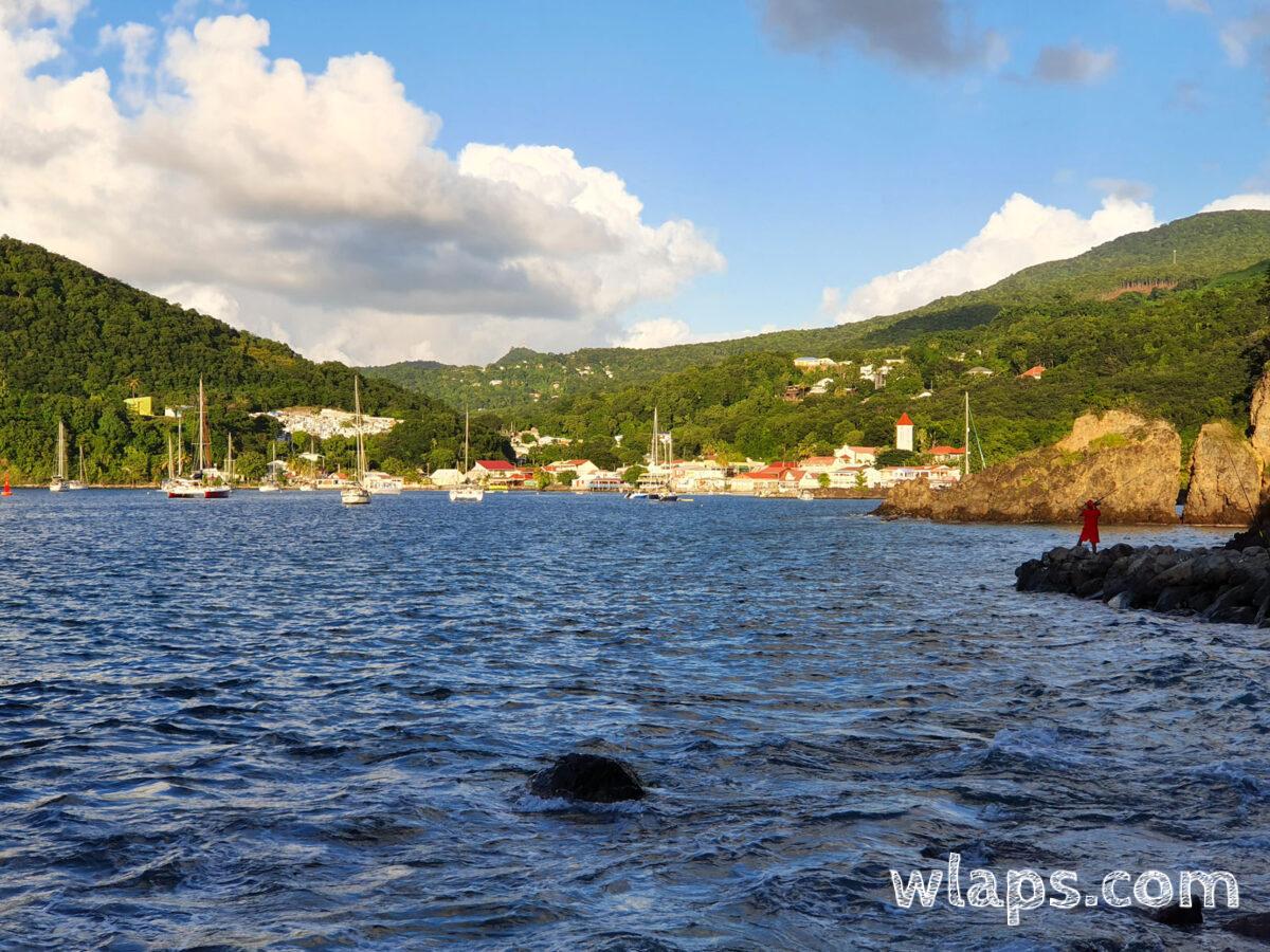 Deshaies vu depuis la mer
