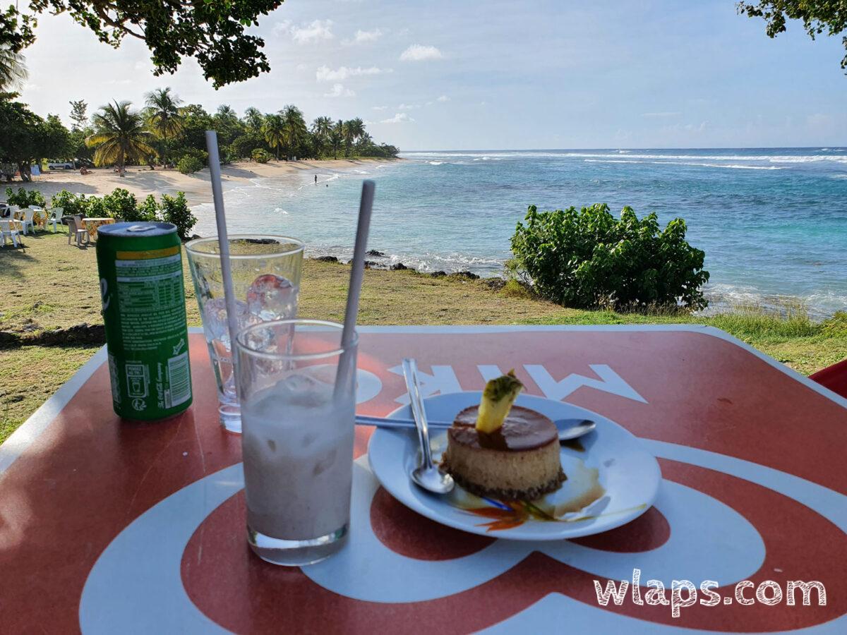Restaurant Zion Train sur la plage de la Chapelle en Guadeloupe
