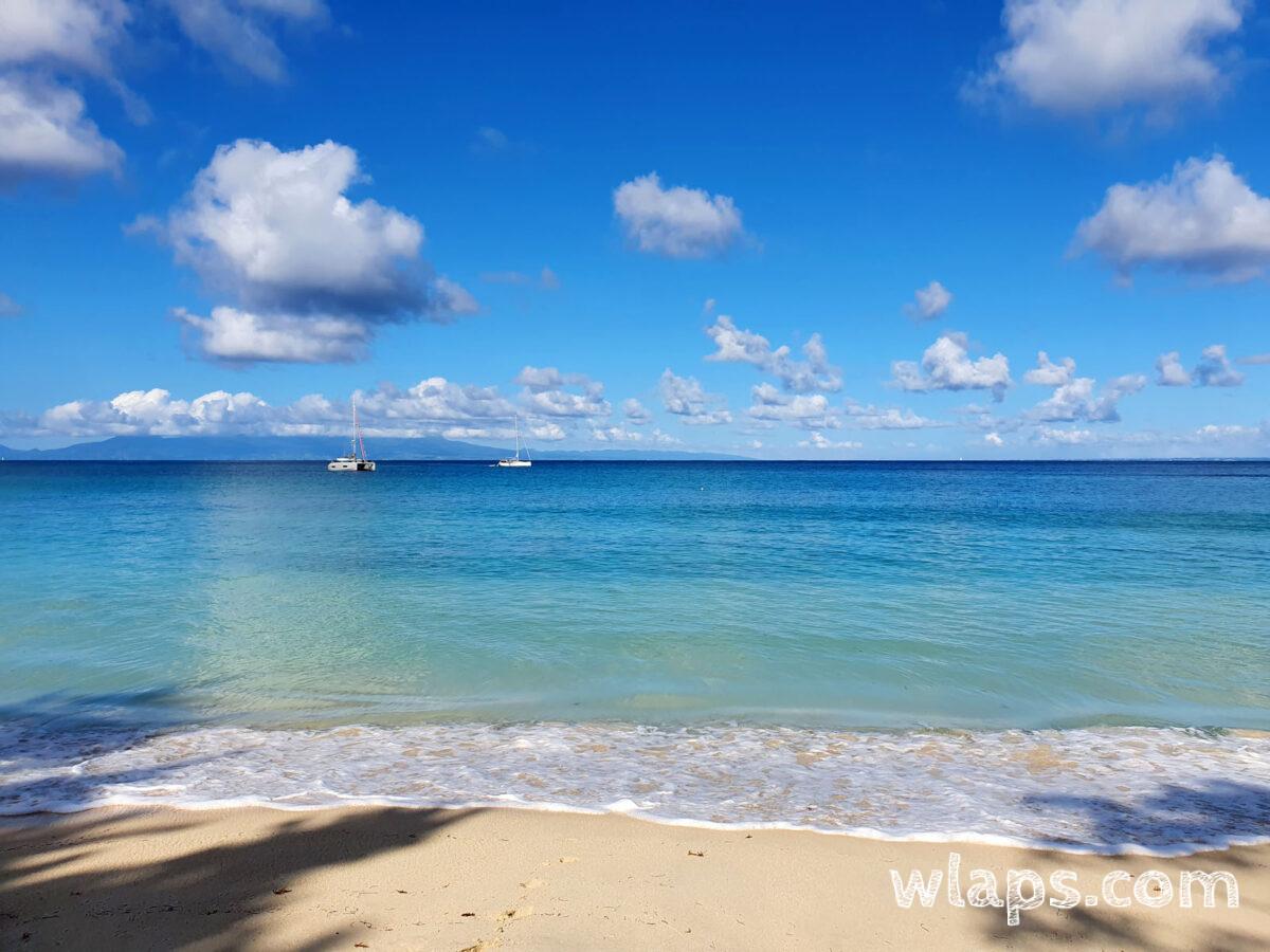 Plage de Marie-Galante aux Antilles françaises